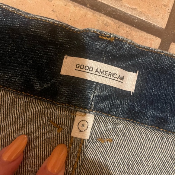 Good American - Twisted seam Jeans - Picture 3 of 4